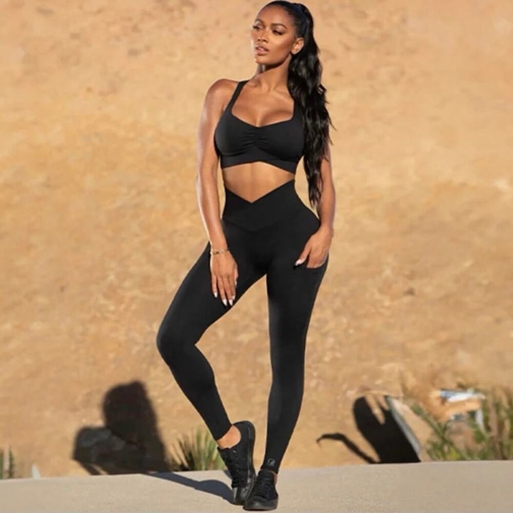 BOMBSHELL Sportswear V Waist Scrunch Butt High Rise Black Leggings Sz S